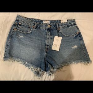 Women’s Zara Mid-rise Denim Shorts Size 14